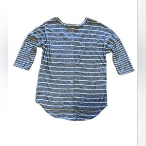 MISIA STRIPED SHIRT gray/white stripes 3/4 sleeve top pocket buttons at back L